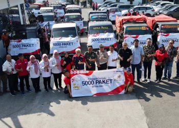 PT Bhirawa Steel Bagi 5.000 Paket Sembako di Pulau Jawa