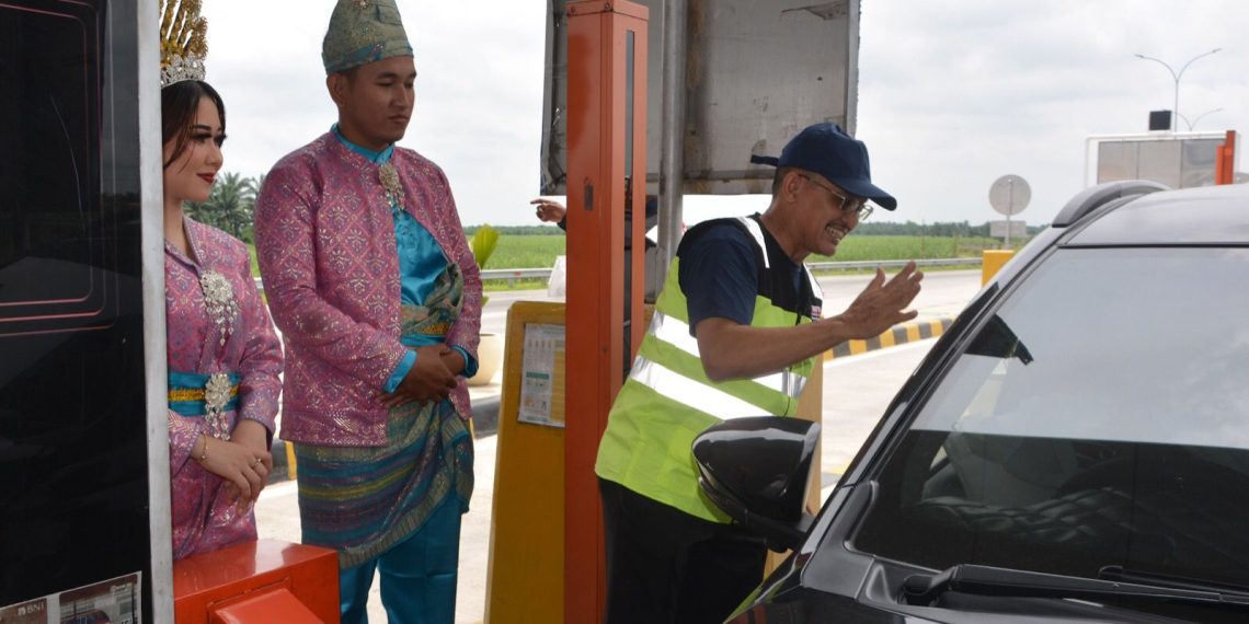 Hutama Karya Gelar Upacara Serentak