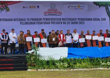 Hutama Karya Buka Akses Jalan Desa