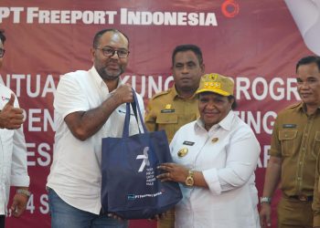 PTFI Serahkan 3.000 Paket Bantuan Penurunan Stunting