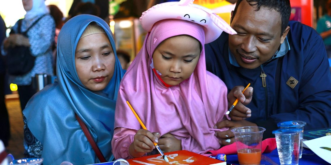 Aktivitas Seru hingga Cek Kesehatan Gratis  di Festival Kota Lama Semarang 2023