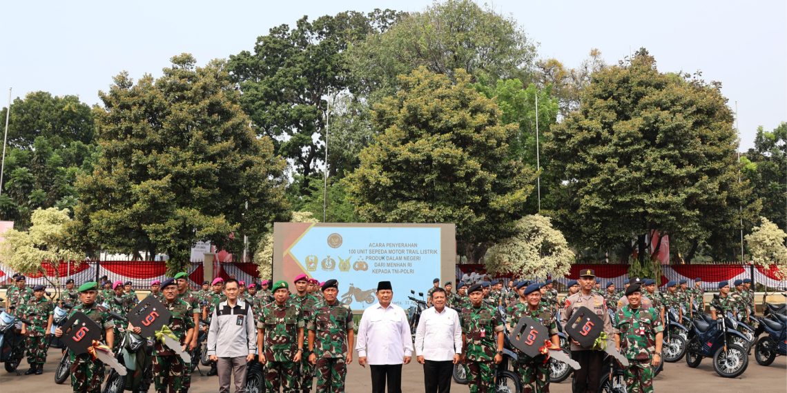 Dirut Len Hadiri Penyerahan 100 sprint-3K