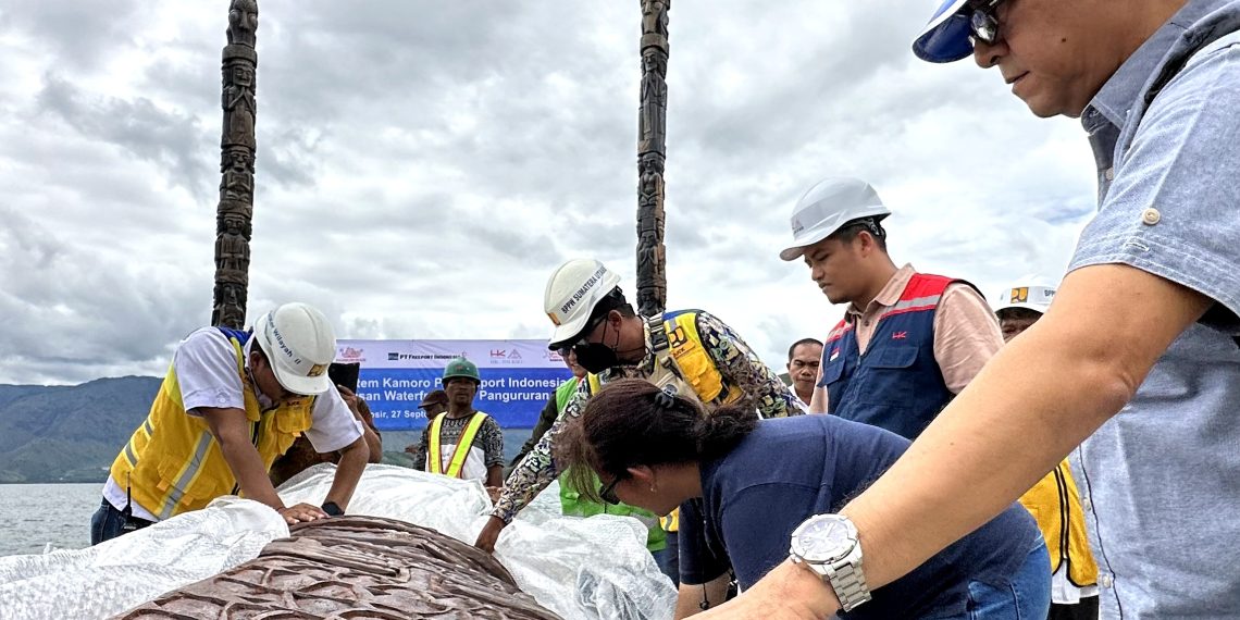 Freeport Serahkan Totem Kamoro untuk Taman Totem Dunia