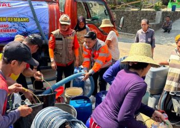 Bantu Masyarakat di Tengah Kemarau Panjang, SIG Salurkan 906 Ribu Liter Air Bersih