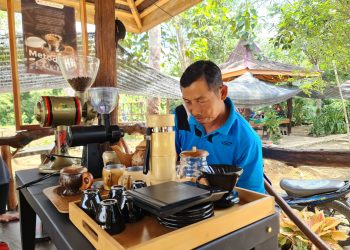PHKT Berdayakan Warga Melalui Pengembangan Kampung Kopi Luwak