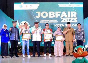 FIFGROUP Raih 2 Penghargaan dari Pemerintah Sumatera Barat