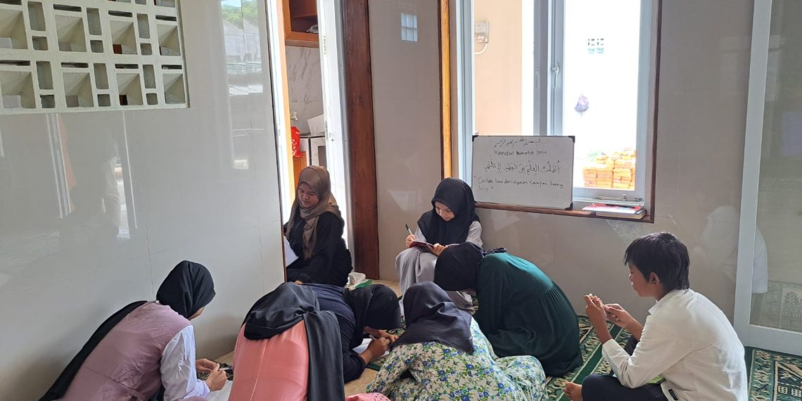 Hutama Karya Salurkan Bantuan Senilai Rp 1 Miliar