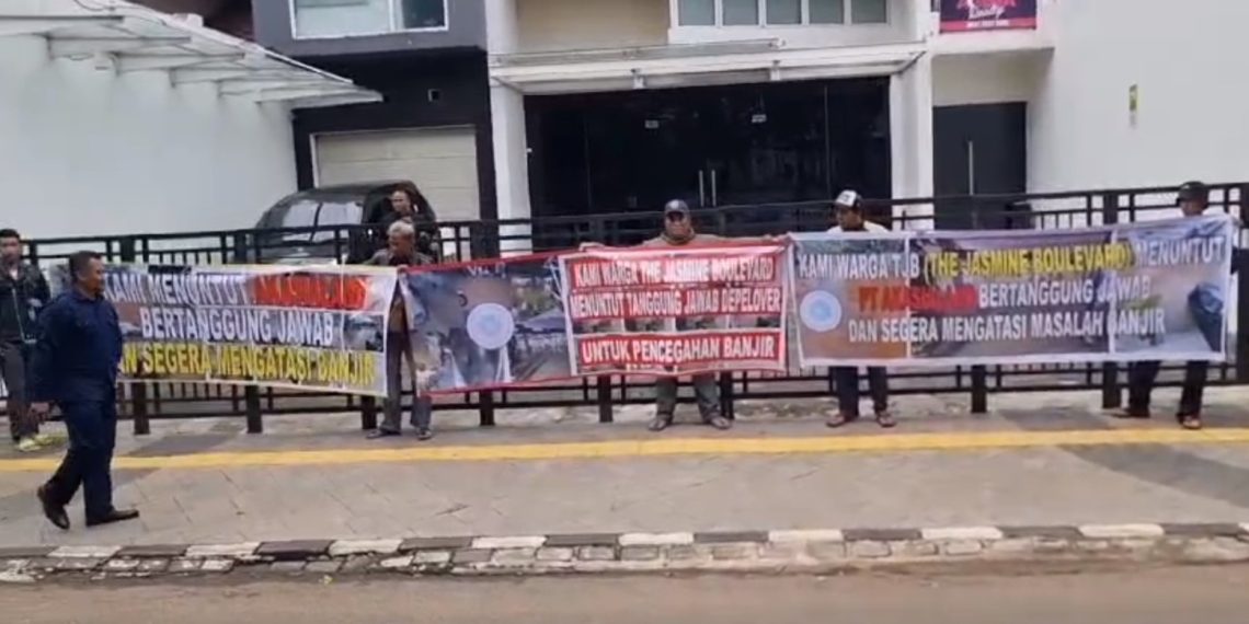 Perumahan The Jasmine Boulevard Banjir, Warga Datangi Pengembang