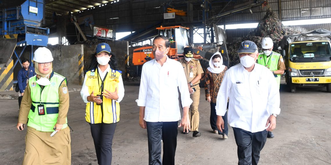Disambut Direksi SIG, Presiden Jokowi Kunjungi Fasilitas RDF Plant Pertama di Indonesia