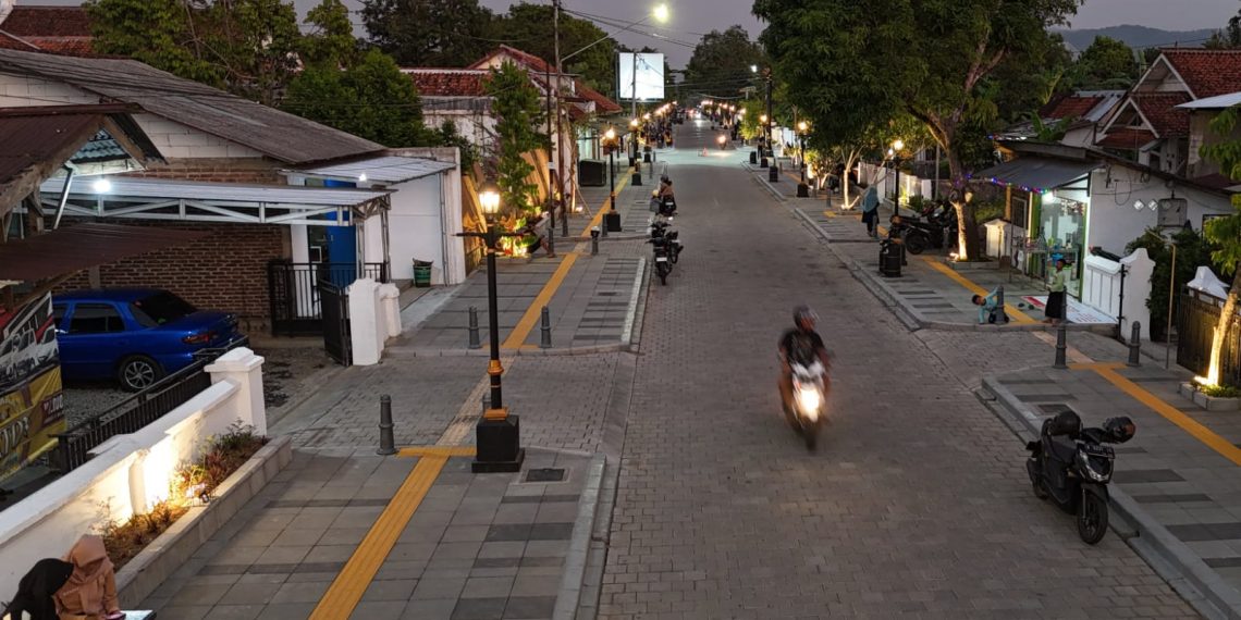 Menteri Basuki Tinjau Penataan Kawasan Kota Lama Banyumas Jateng