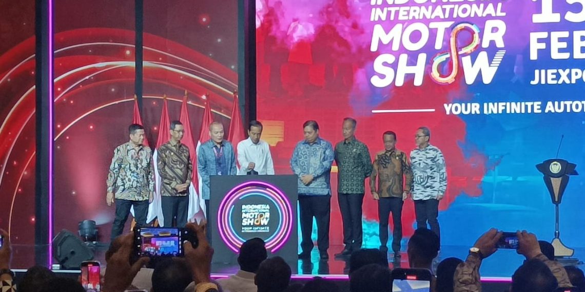 IIMS 2024 Dibuka, Presiden Jokowi Optimistis Masa Depan Mobil Listrik