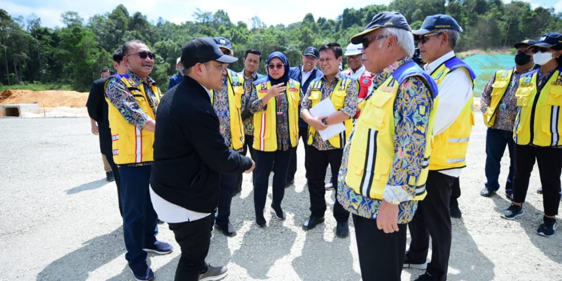 Menteri Basuki Dampingi Anggota IV BPK dalam Audit Pembangunan Infrastruktur Dasar IKN
