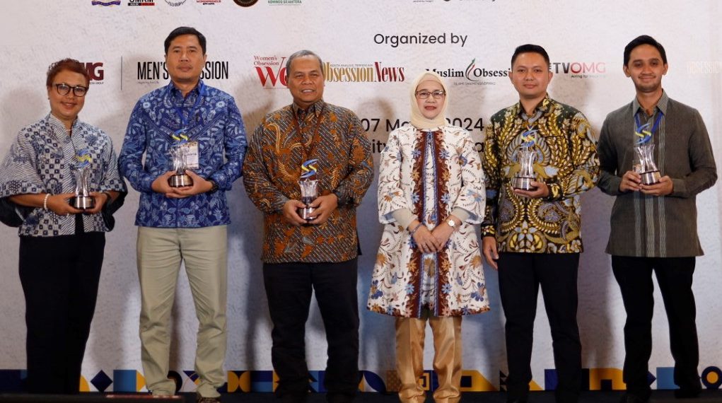 FIFGROUP Raih Penghargaan Mitra UMKM dalam UMKM Summit 2024