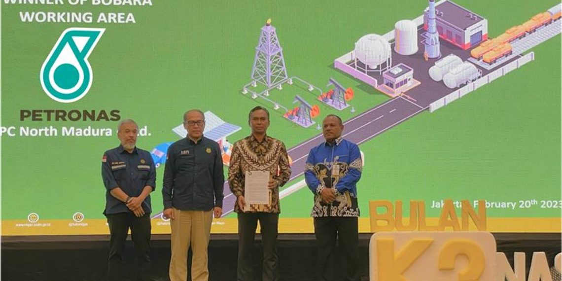 Petronas Menangkan WK Bobara