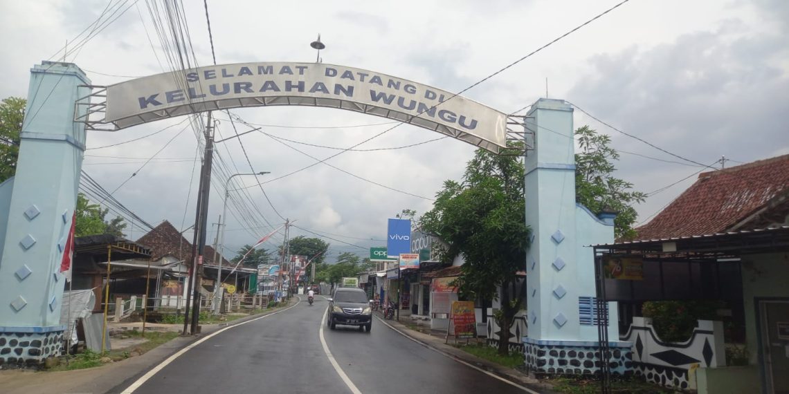 Presiden Jokowi Resmikan Pelaksanaan Inpres Jalan Daerah di Jatim