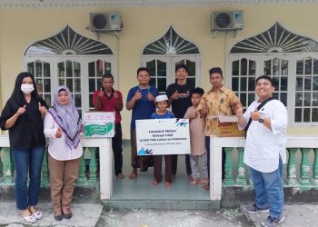 FIFGROUP Peduli Berbagi Takjil  Jelang Akhir Ramadan