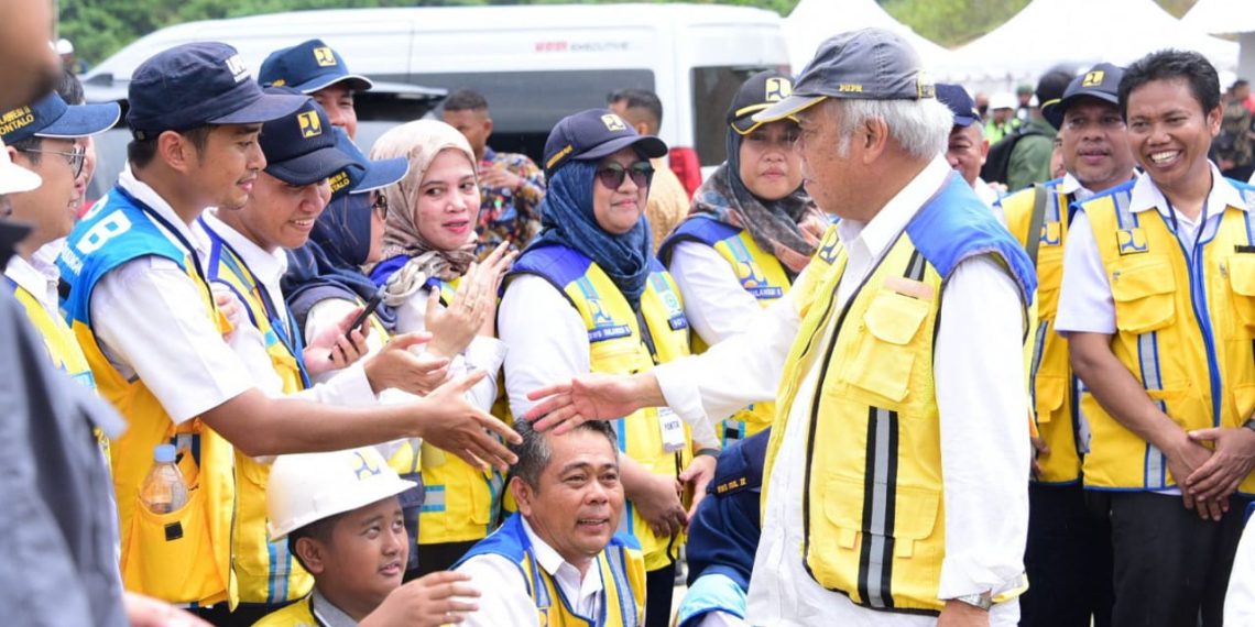 Presiden Jokowi Resmikan Rehab dan Rekonstruksi Bangunan Gedung Pascabencana Sulawesi Barat