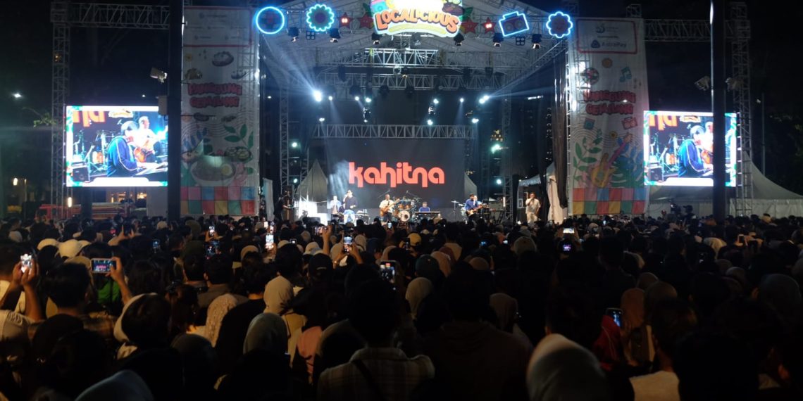 Euforia Kahitna Memukau Panggung di FIFGROUP 35th LOCALICIOUS