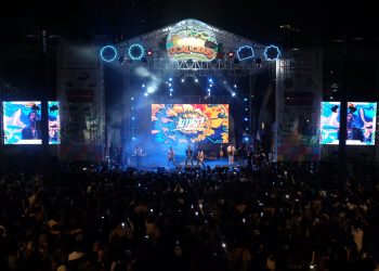Kahitna Senandungkan Nostalgia di FIFGROUP 35th LOCALICIOUS