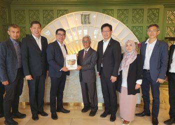 Hutama Karya Berikan Bantuan untuk Renovasi Sekolah dan Pengaspalan Jalan