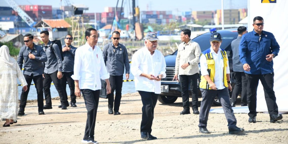 Presiden Jokowi Tinjau Pengendalian Banjir dan Rob serta Penataan Kawasan Kampung Nelayan