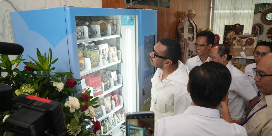 Erick Thohir terus Perluas Pasar UMKM dengan Menambah Vending Machine