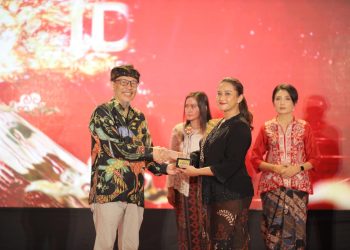 Hutama Karya Raih Penghargaan ESG dan TJSL