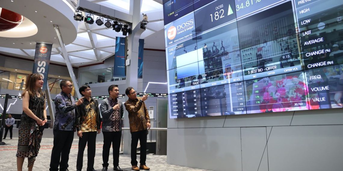 Perdagangan Perdana Saham DOSS Nyaris Sundul ARA
