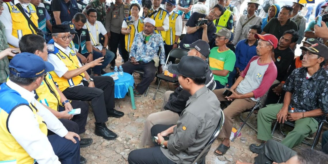 Menteri Dody Tinjau Rehabilitasi dan Modernisasi Jaringan Irigasi di Kabupaten Subang