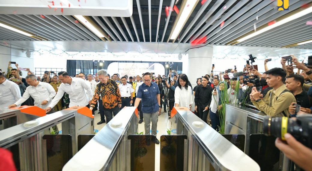 Wamen Diana Hadiri Peresmian Pengoperasian Stasiun Kereta Cepat Whoosh Karawang di Jabar