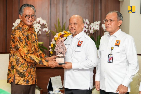 Kementerian PU Dorong Reindustrialisasi untuk Perkuat Infrastruktur dan Ekonomi Nasional