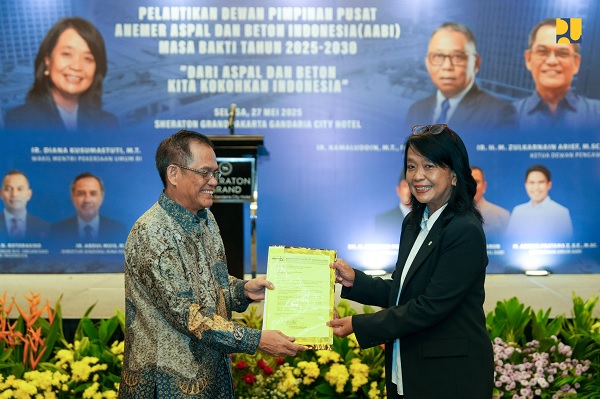 Hadiri Pelantikan DPP AABI, Wamen Diana Dorong Profesionalisme dan Inovasi Sektor Aspal-Beton