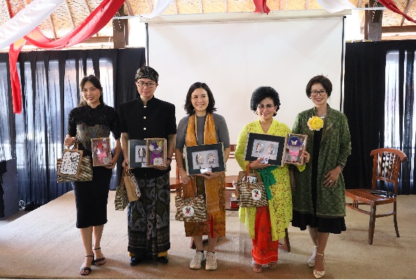 Berita Foto: Kementerian PPPA, Veronica Tan, Nani Hadi Tjahjanto dan Prof. Ariawan Gunadi hadir dalam Diskusi Hippipusat