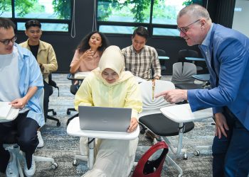 Deakin dan Lancaster University Tawarkan Pembelajaran Global tanpa Tinggalkan Indonesia