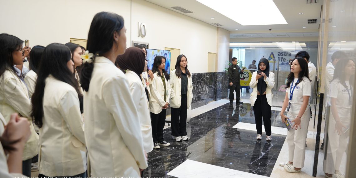 Semarak Ulang Tahun Ke-11, Astra Life Sambut Kunjungan Mahasiswa IPB dan UKSW