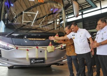 Karoseri Laksana Ekspor Bus ke Sri Lanka