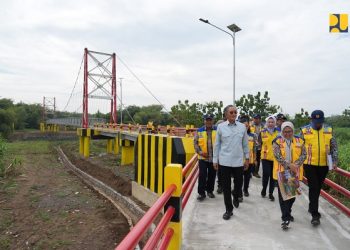 Menteri Dody: Manfaat Infrastruktur Kerakyatan Jembatan Gantung Babakan Losari Lor, Langsung Dirasakan Masyarakat
