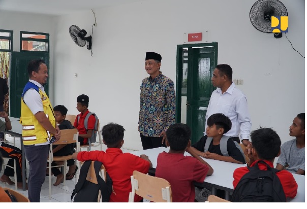 Menteri Dody: Kualitas Bangunan SRMP 26 Kota Ternate Maluku Utara Bagus