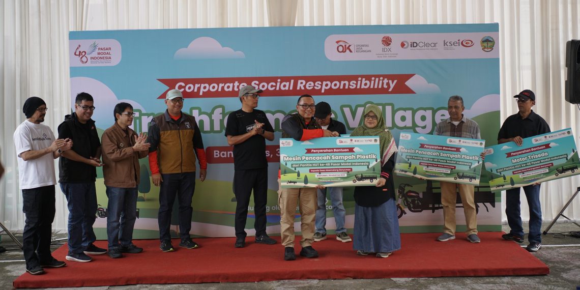 Pasar Modal Salurkan Bantuan Pengolahan Sampah di Kabupaten Banyumas