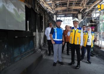 Tinjau Gerbang Tol Pejompongan dan Halte TransJakarta, PU Dukung Percepatan Pemulihan Fasilitas Publik