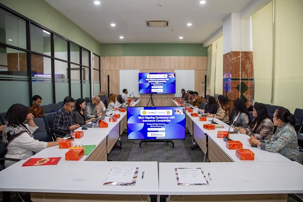 Asuransi Sinar Mas dan BASE Tandatangani MoU ESI di Indonesia