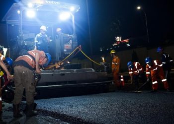 Jaga Kualitas dan Kenyamanan Berkendara, Hutama Karya Lakukan Pemiliharaan Rutin Tol JORR-S dan ATP