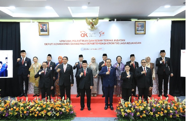 OJK Lantik Pejabat Baru