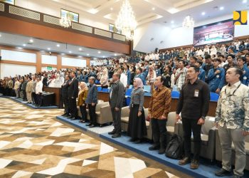 Kehadiran Menteri Dody Dalami Studium Generale Dies Natalis ke-71 Universitas Airlangga