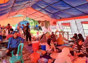 Hutama Karya Grup Salurkan Bantuan Tanggap Bencana untuk Korban Banjir dan Longsor di Sukabumi