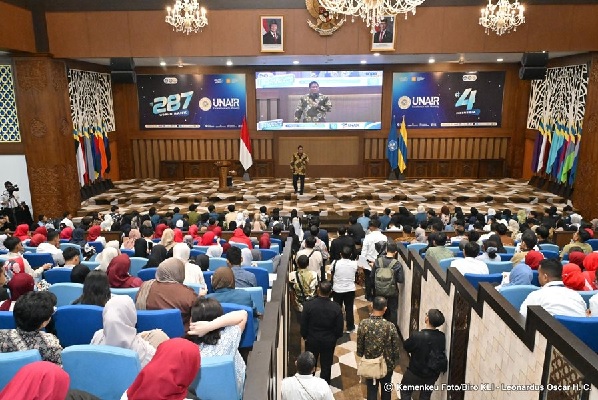 Menkeu Perkenalkan Filosofi “Sumitronomics”