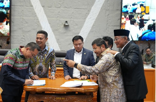 Rapat Kerja dengan Komisi V DPR RI, Kementerian PU Lakukan Evaluasi APBN 2025 dan Rencana Program 2026