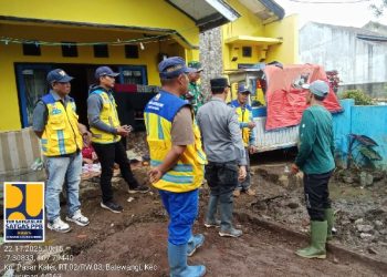 Kementerian PU Bantu Pembersihan Pascabencana Banjir Bandang di Cisurupan Garut