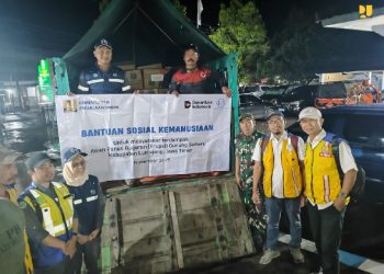 Kementerian PU Salurkan Bantuan Sosial bagi Pengungsi Erupsi Gunung Semeru Lumajang