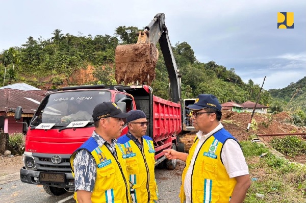 Update Bencana Banjir dan Longsor Aceh: Kementerian PU Intensifkan Normalisasi Saluran dan Evakuasi Warga